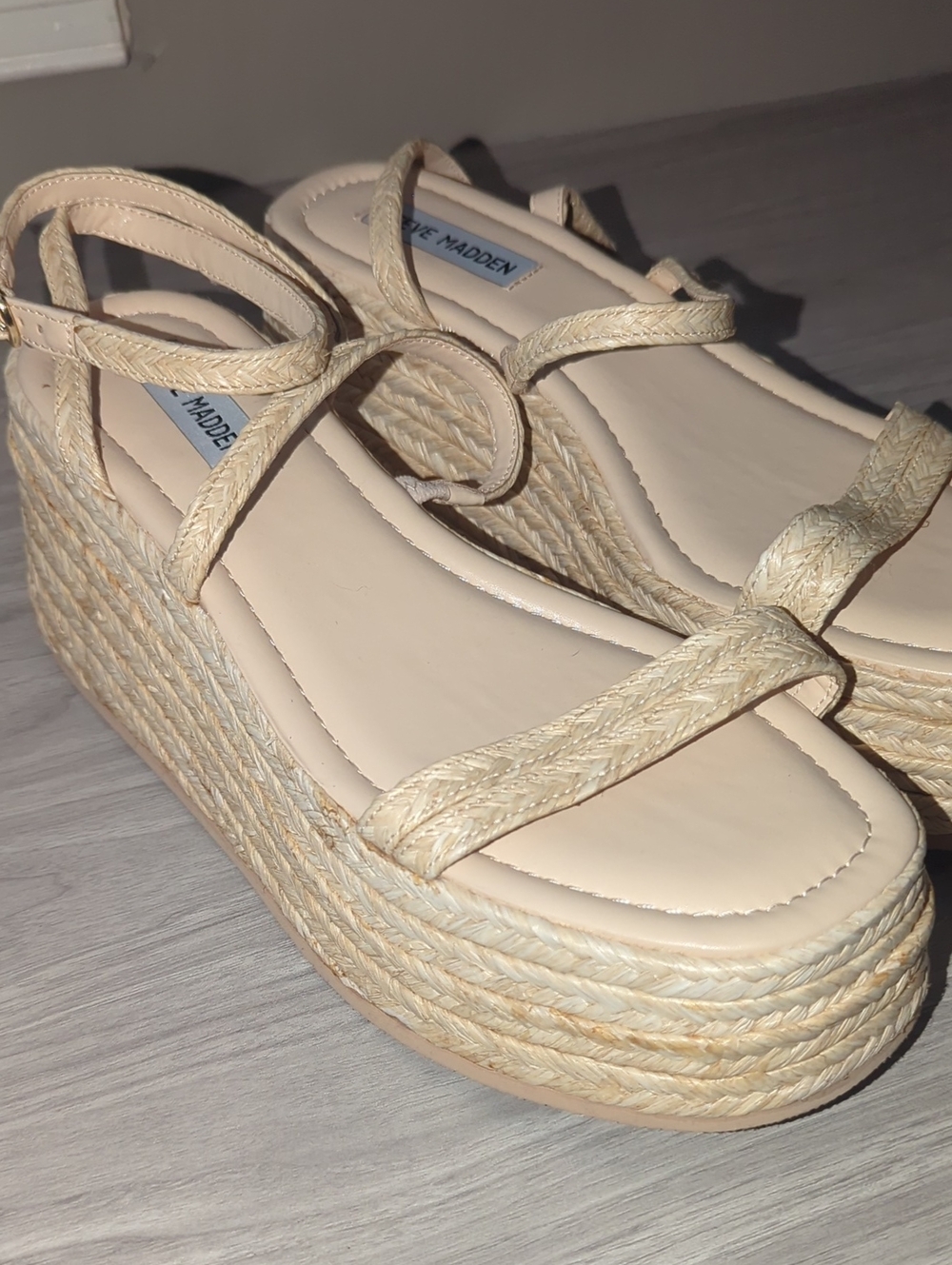 Steve Madden Light Beige Woven Platform Sandals